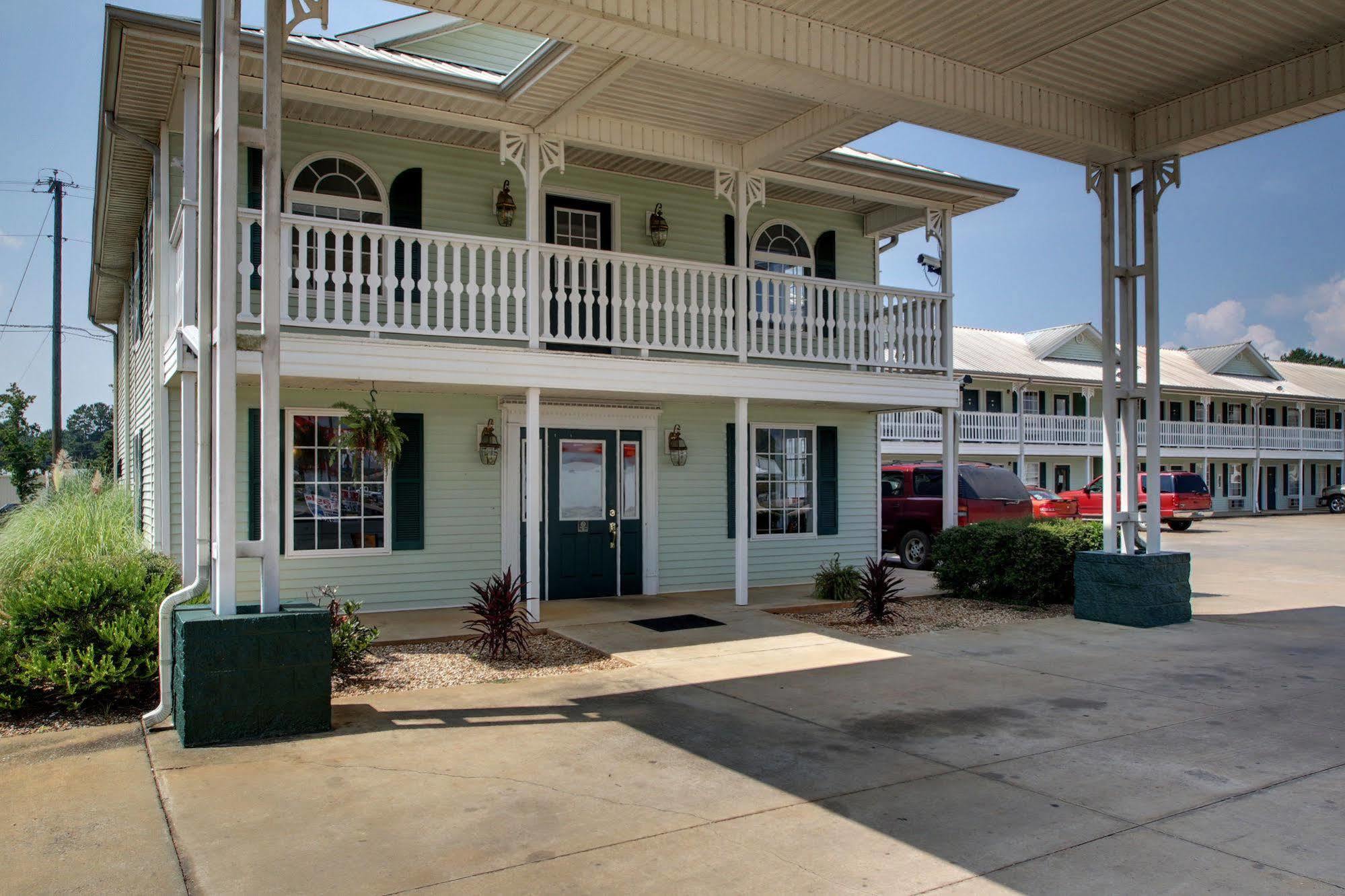Key West Inn - Childersburg ภายนอก รูปภาพ