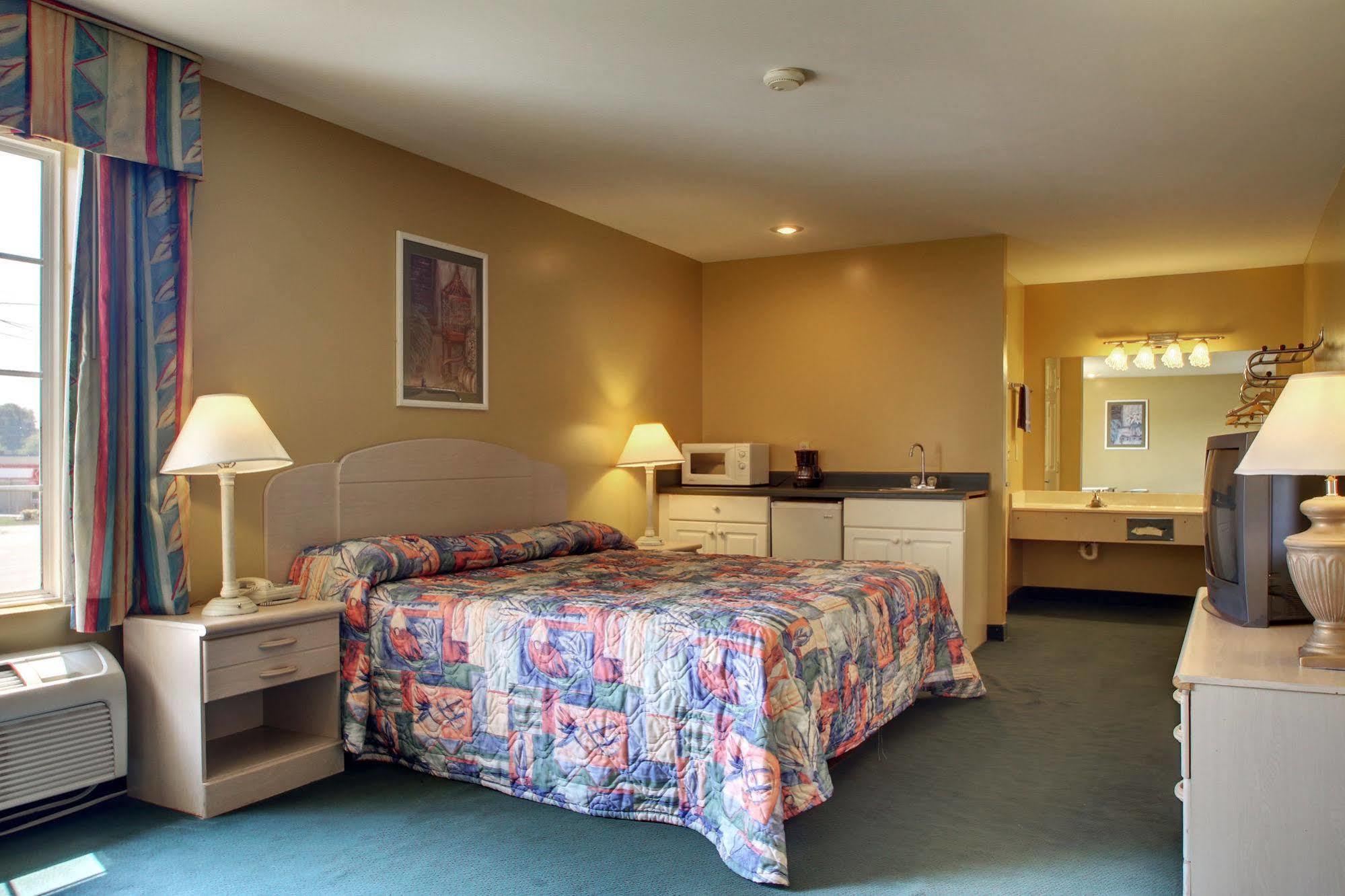 Key West Inn - Childersburg ภายนอก รูปภาพ