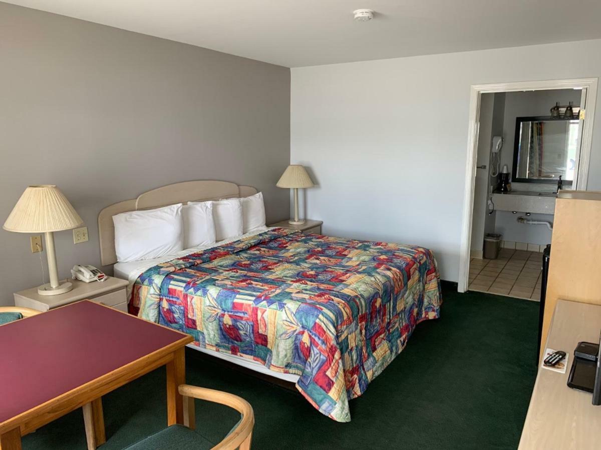 Key West Inn - Childersburg ภายนอก รูปภาพ